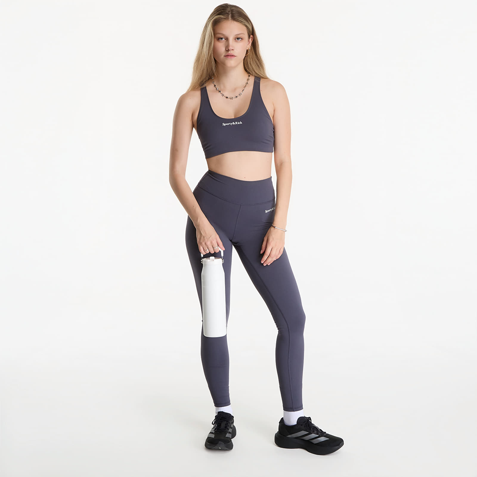 Бюстгальтеры Sporty & Rich Serif Logo Sports Bra Carbon