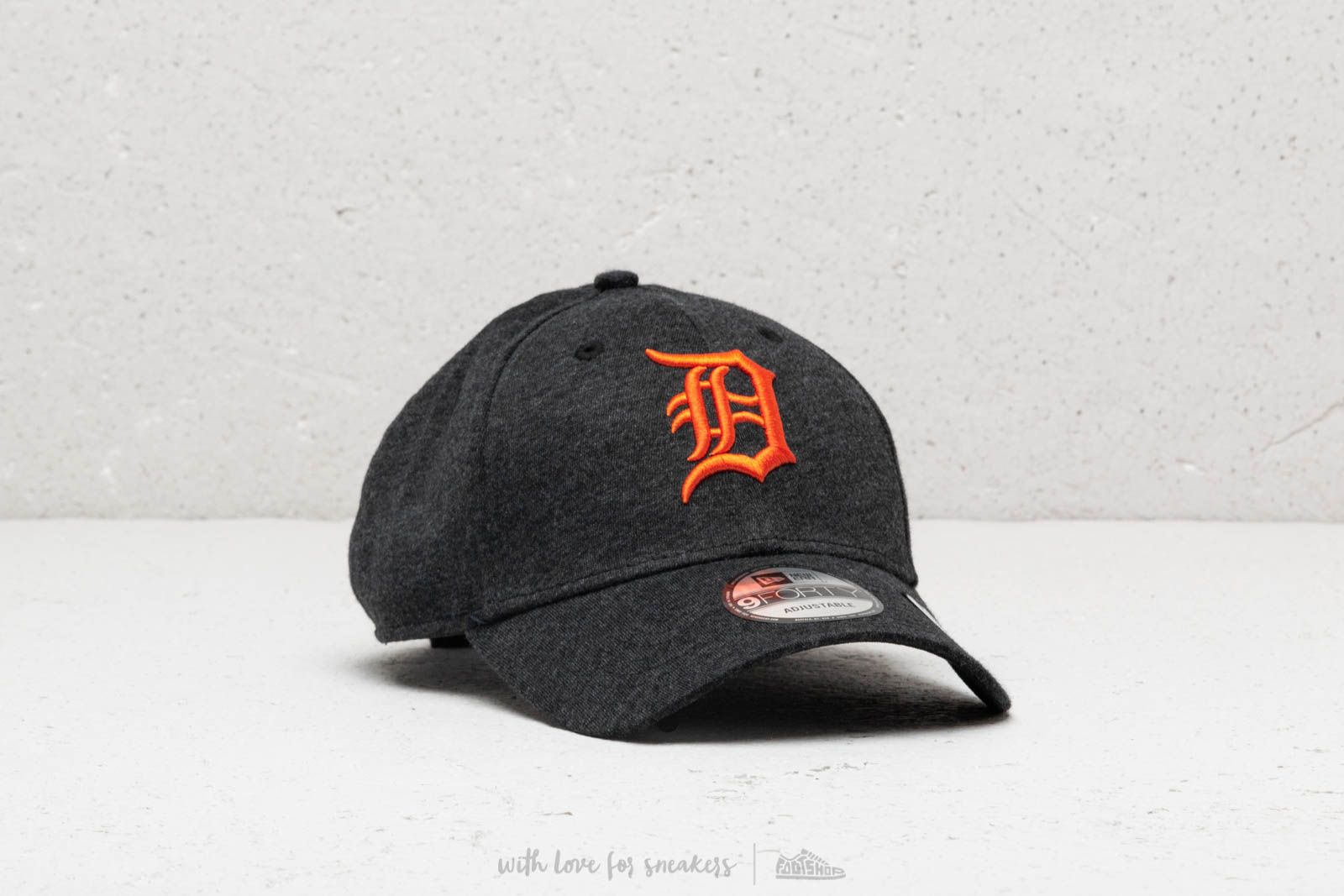 Sapkák New Era 9Forty MLB Detroit Tigers Winterised Dark Grey/ Orange