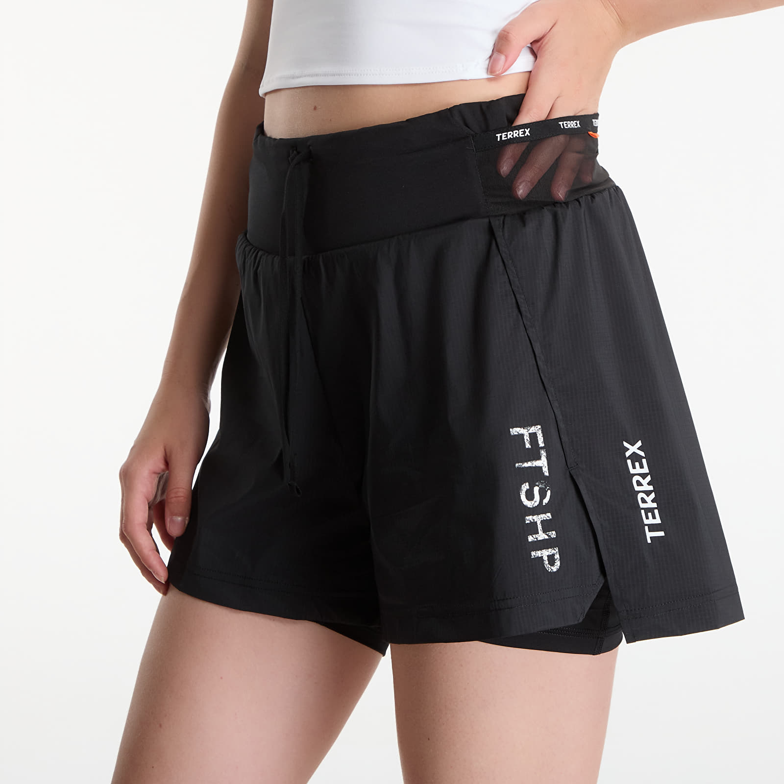 Women's shorts FTSHP x adidas Terrex STARGAZER Women Shorts 2IN1 Black