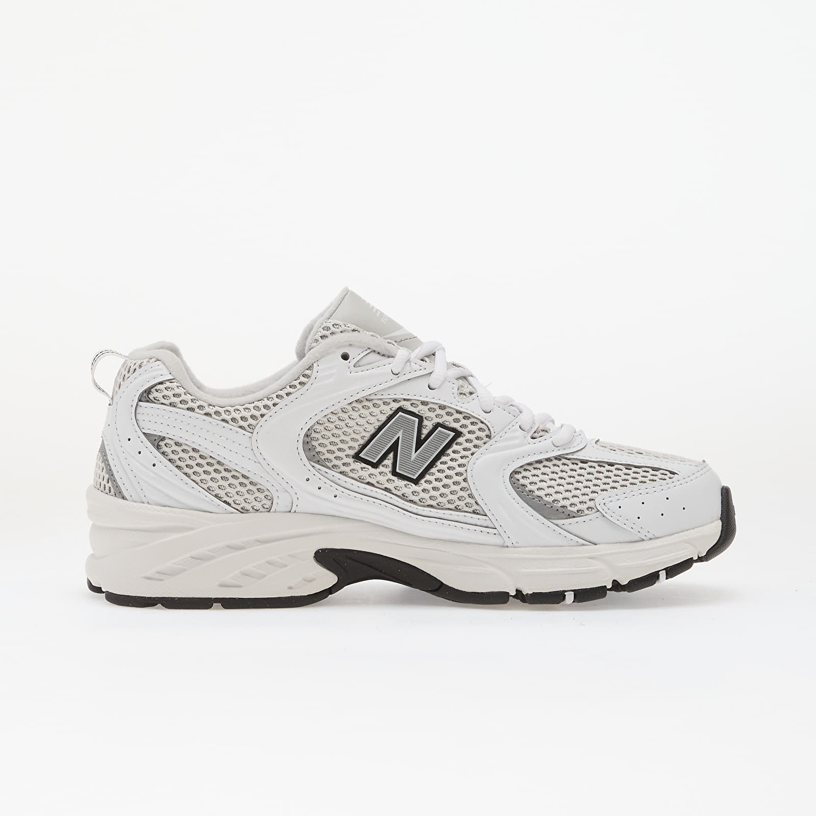 Miesten kengät New Balance 530 White/ Silver Metallic/ Black
