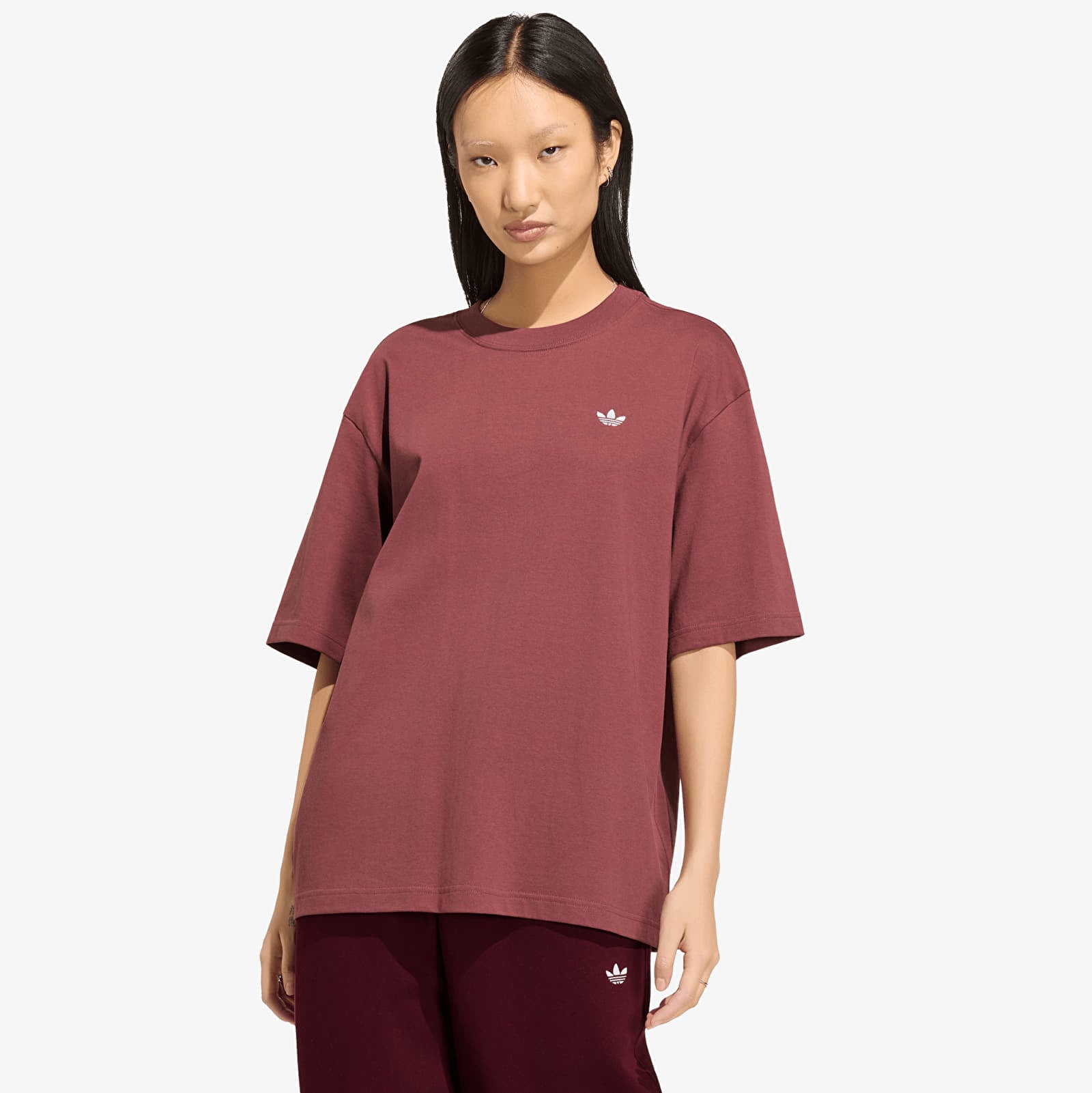 Women's T-shirts adidas Essentials Boyfriend T-shirt Quiet Crimson
