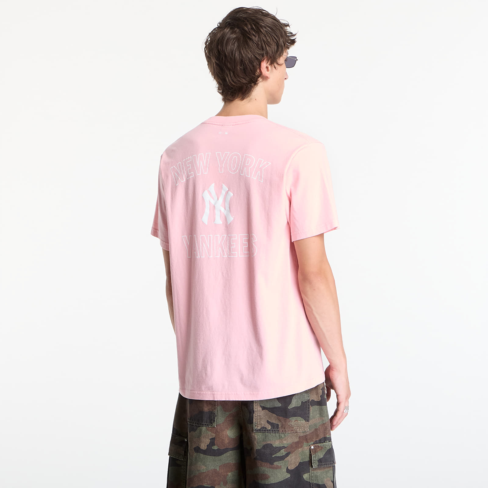 T-shirts Sporty & Rich Yankees Arch Tshirt UNISEX Candy/ White