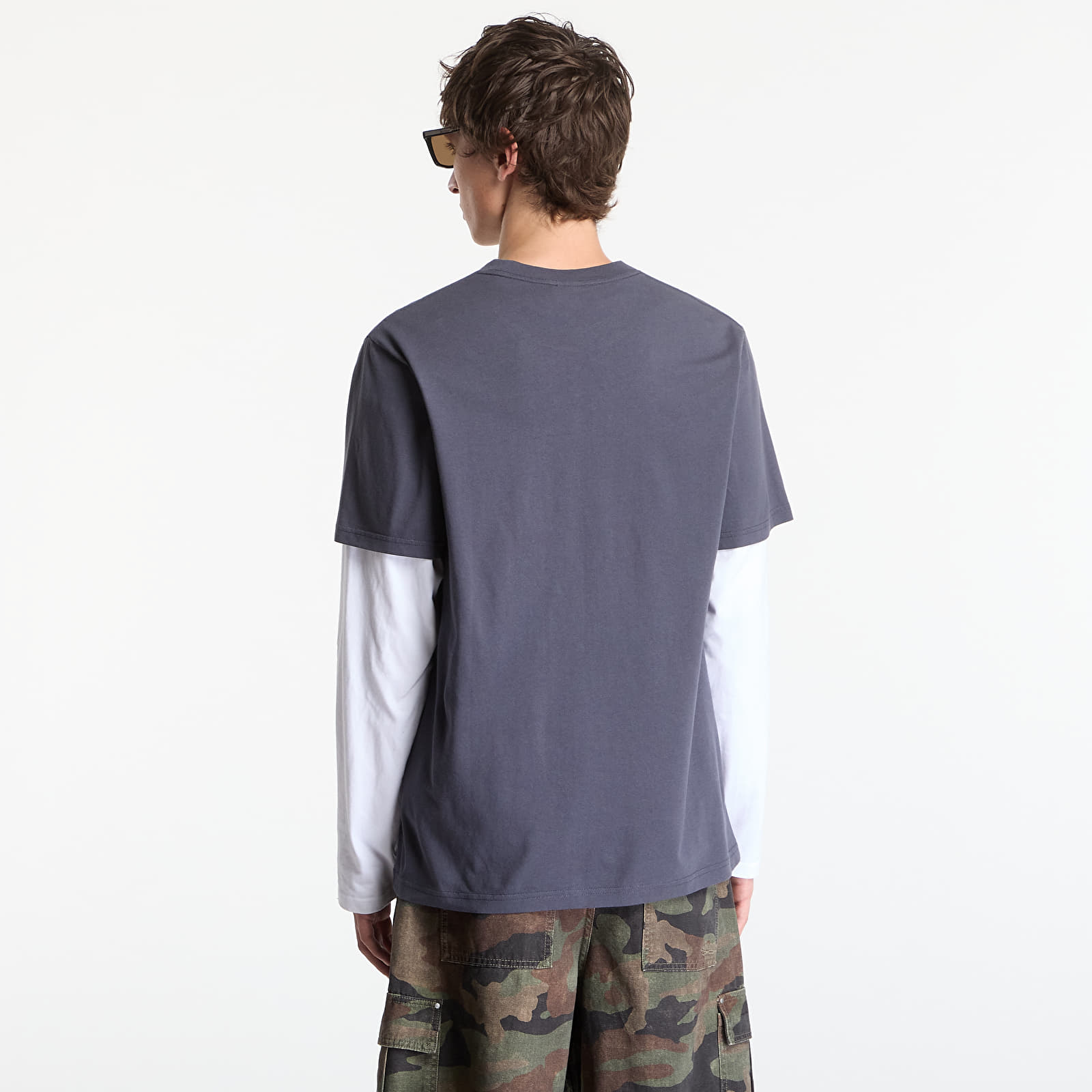 Футболки Sporty & Rich Varsity Crest Tshirt UNISEX Carbon