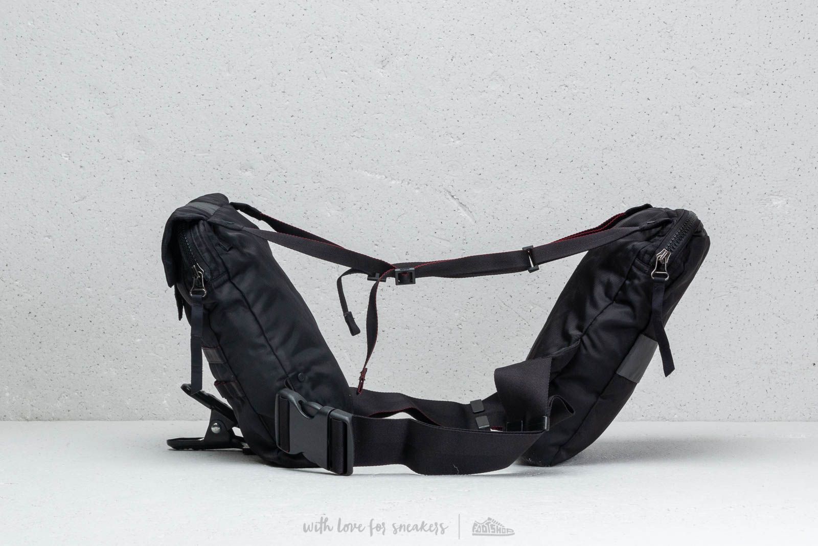 Crossbody bags Maharishi Travel Plate Bag Black (7005 black