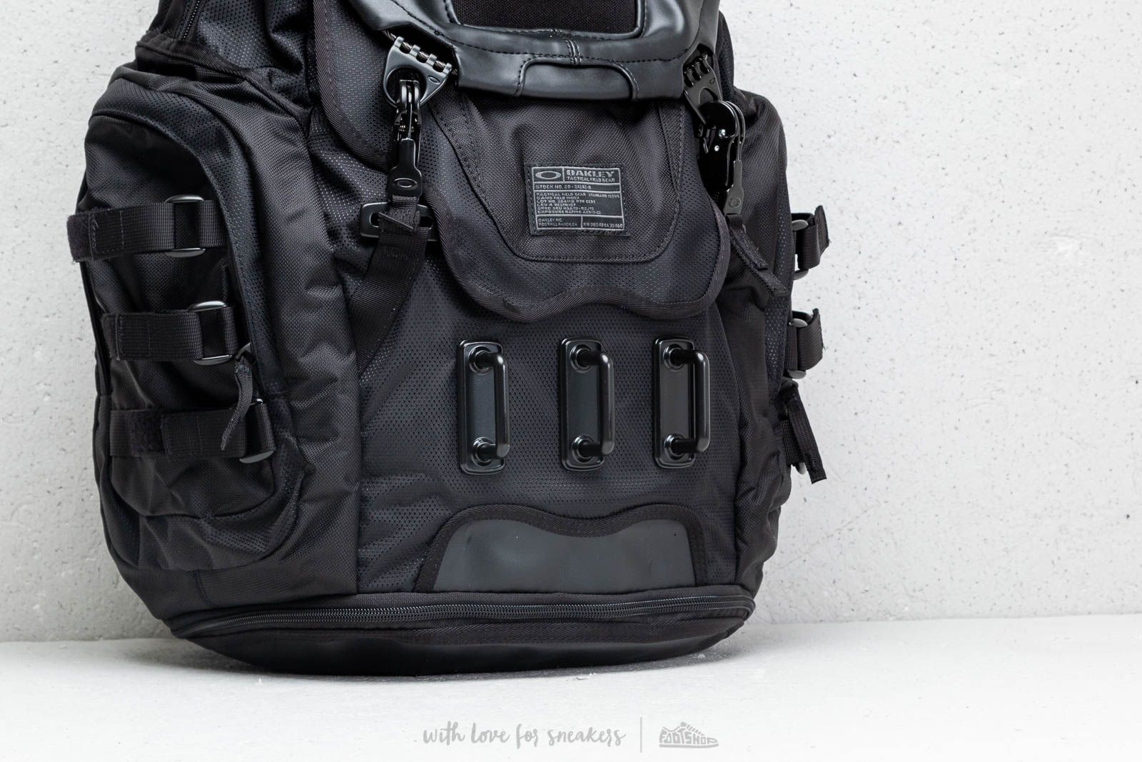 Oakley kitchen sink lx outlet