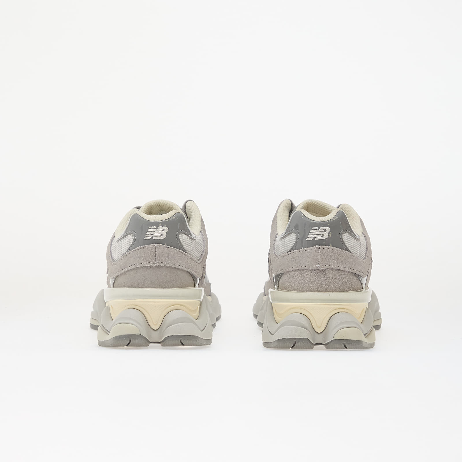 Herren Sneaker und Schuhe New Balance 9060 Angora/ Reflection