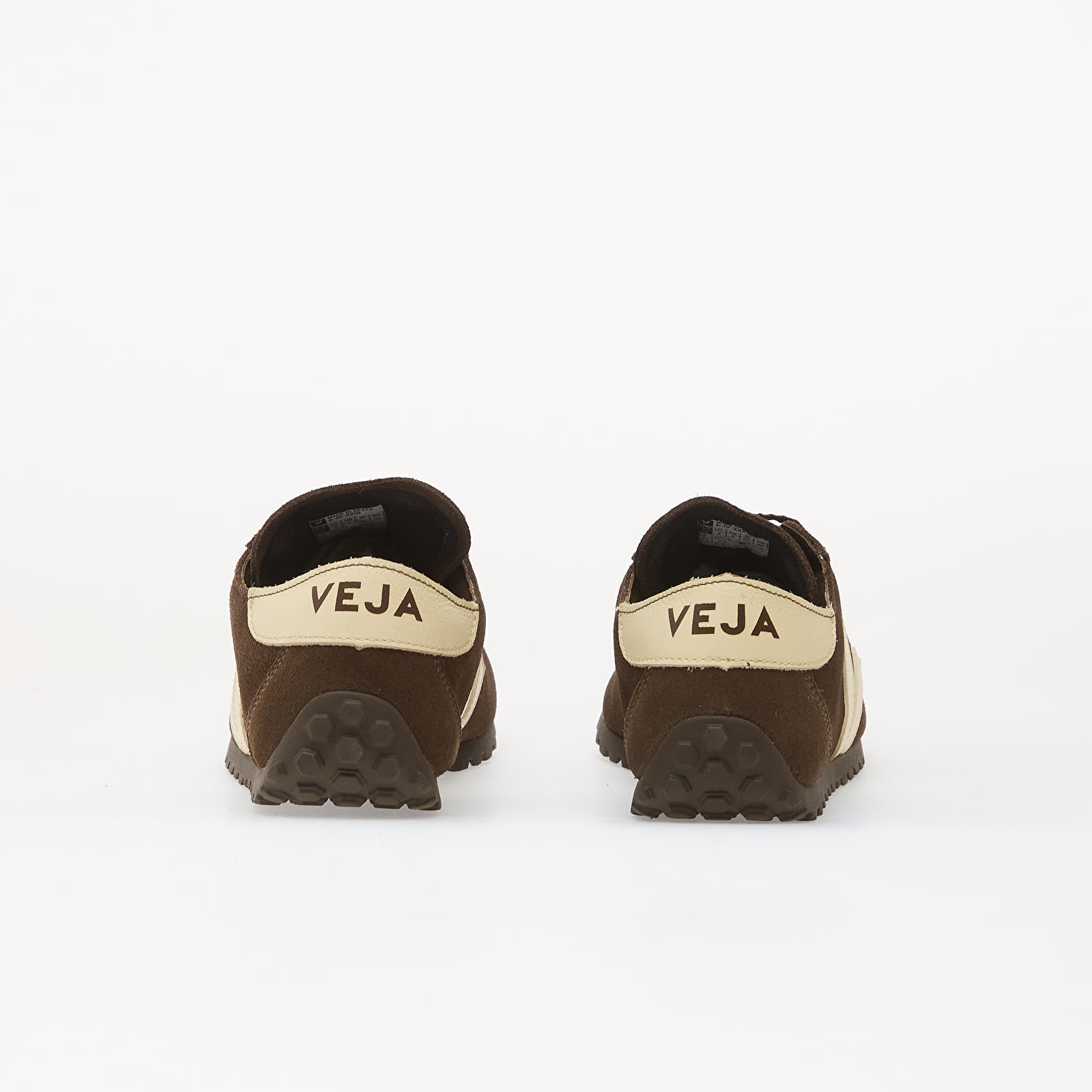 Chaussures et baskets femme Veja Cateyes Suede Eagle/ Cashew