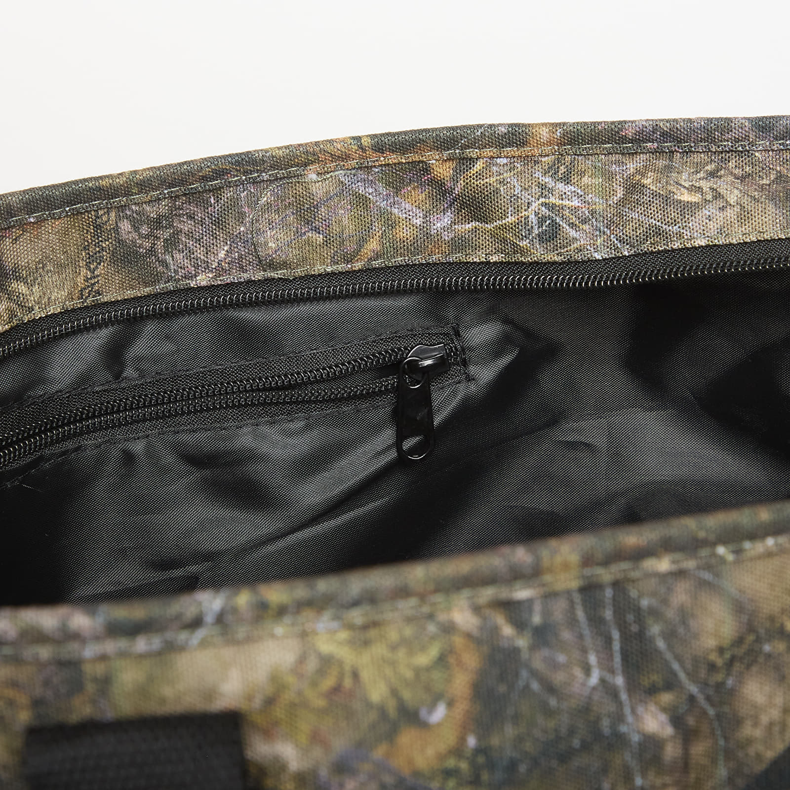 Torby przez ramię RIPNDIP Sic Tote Nerm Tree Camo