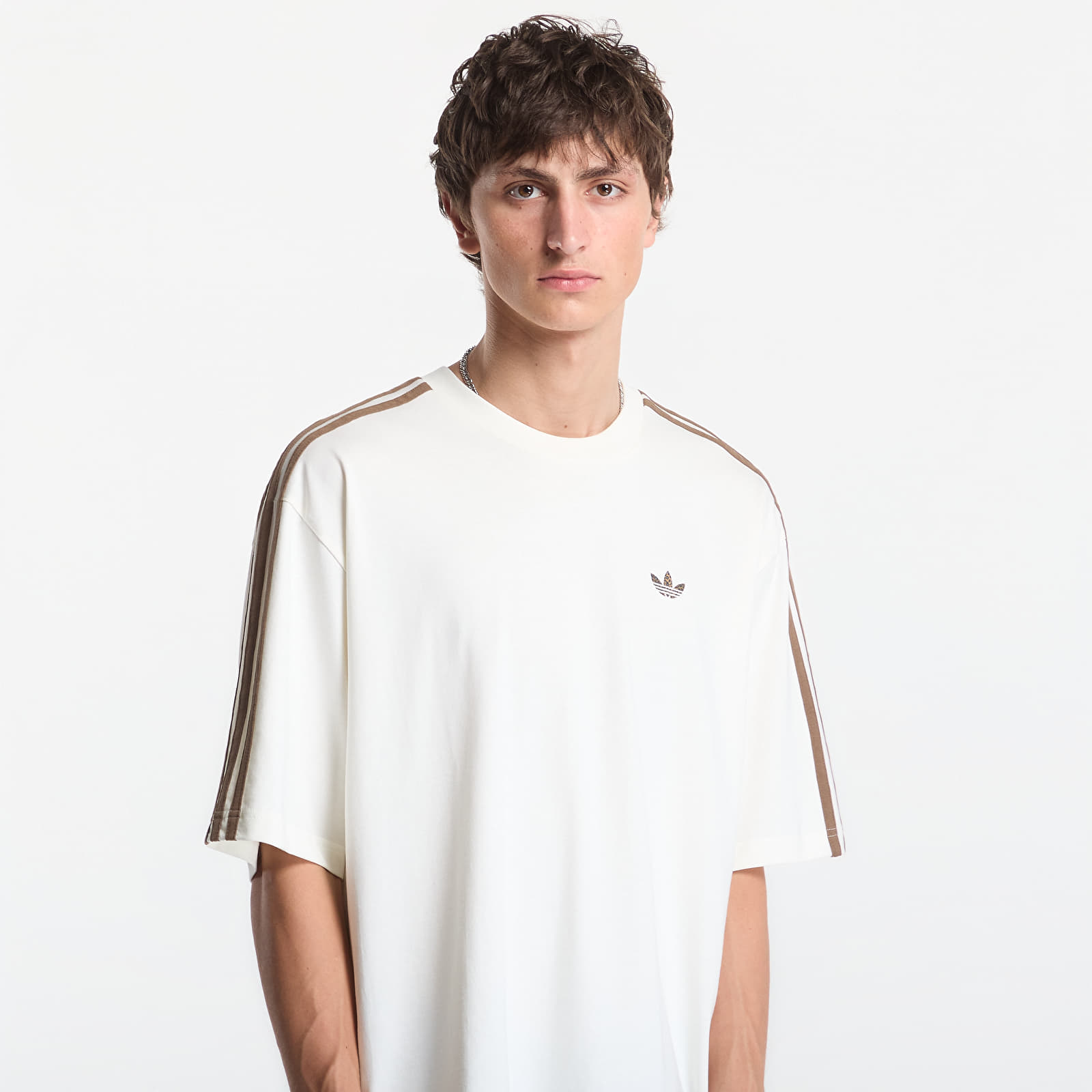 T-shirts adidas Leo Infill T Off White