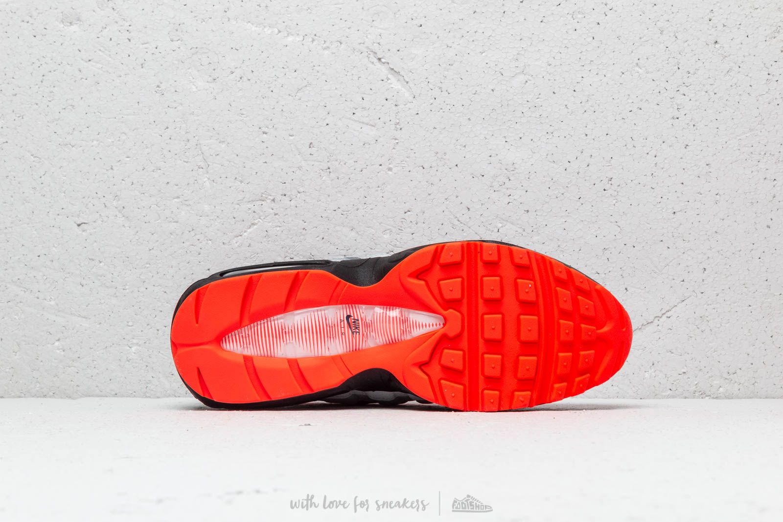 Ανδρικά παπούτσια Nike Air Max 95 Essential White/ Bright Crimson-Black-Pure Platinum