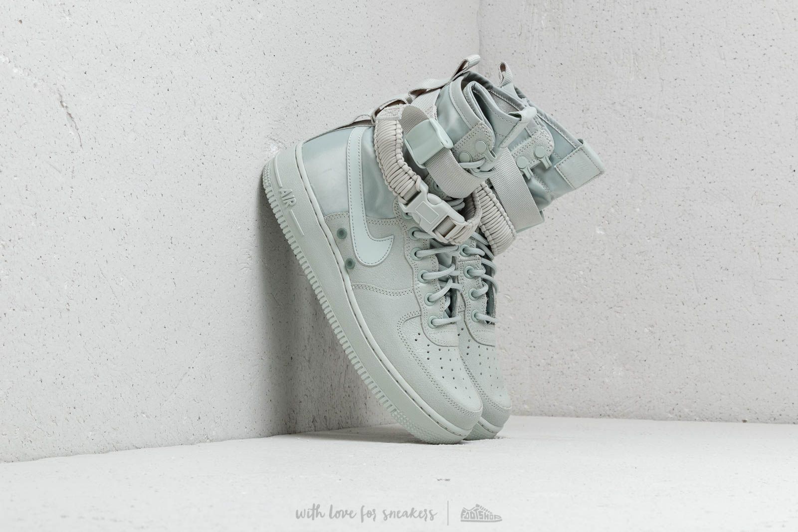 Nike womens outlet sf af1