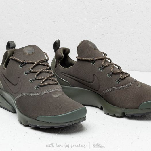 Presto fly cargo khaki top