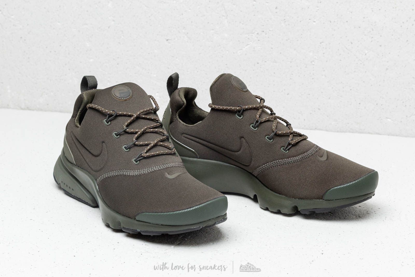 Presto fly discount cargo khaki