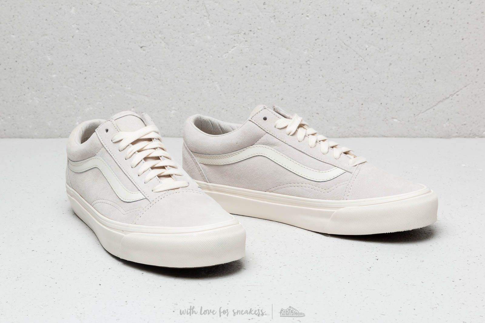 Men s shoes Vans OG Old Skool Lx Leather Suede Marshmallow Footshop