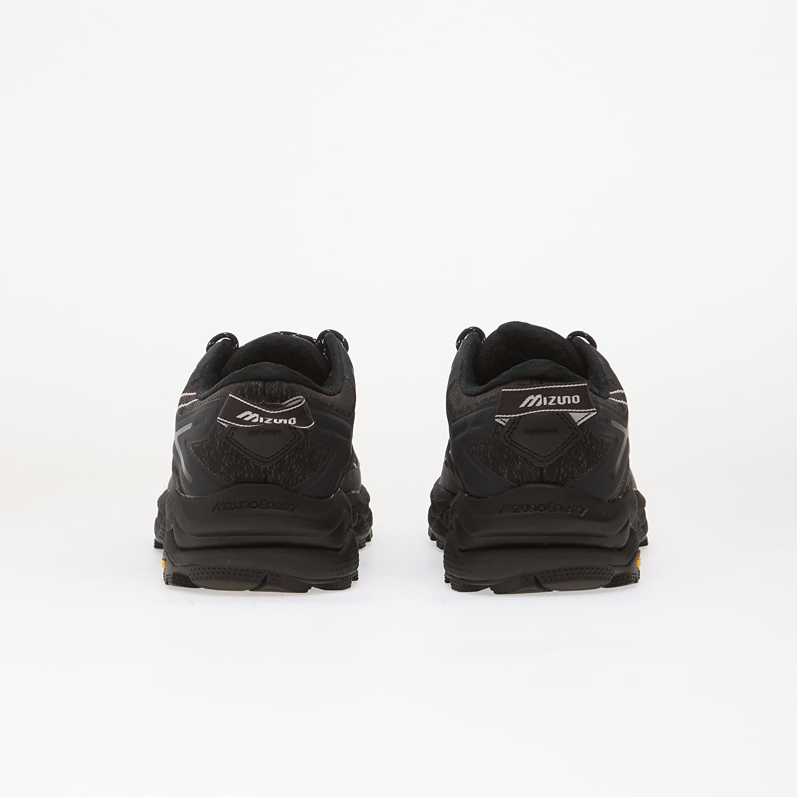 Чоловіче взуття Mizuno Wave Mujin LS GTX Black/ Iris/ Spring Crocus