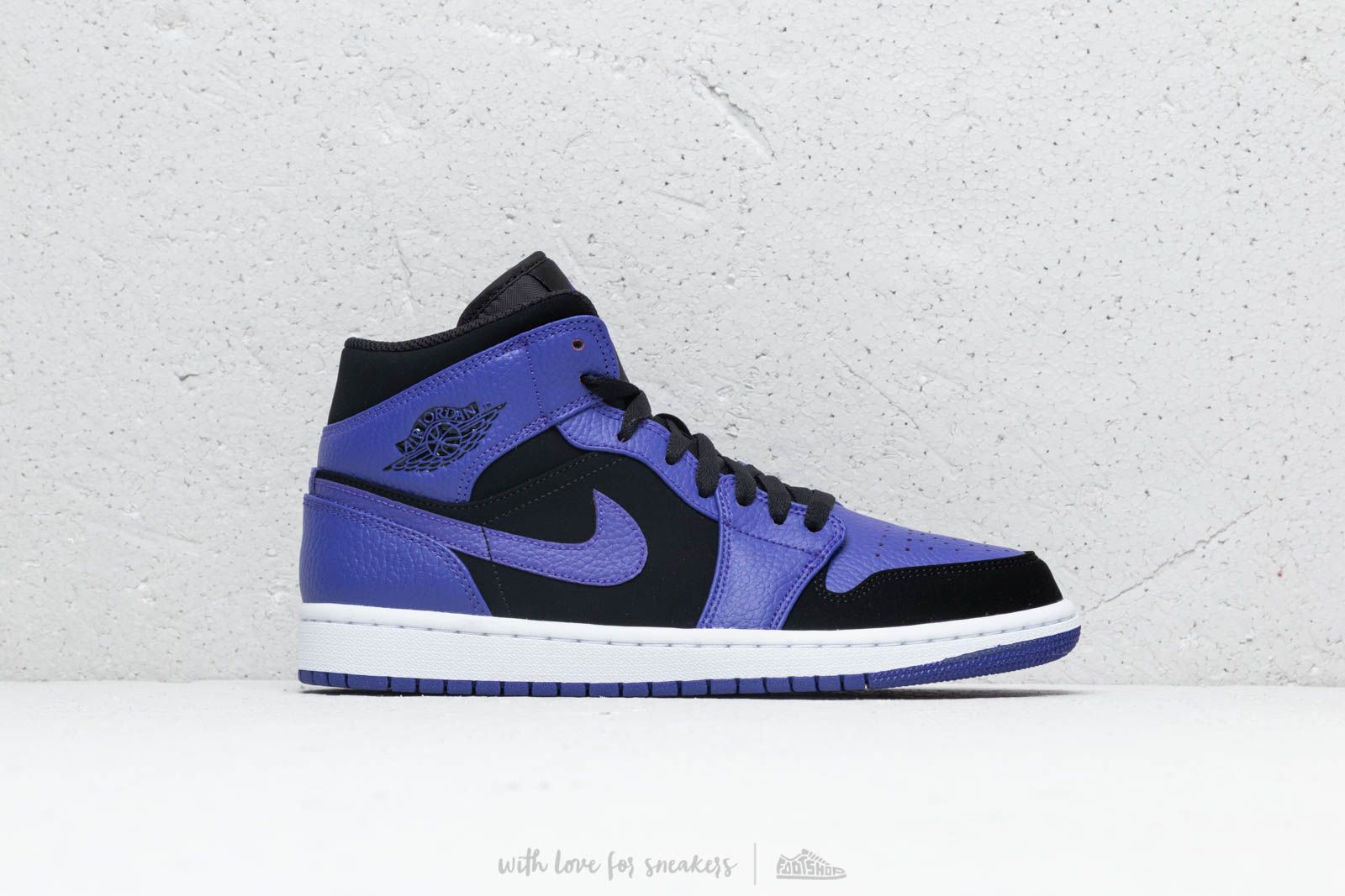 Men s shoes Air Jordan 1 Mid Black Dark Concord White Footshop