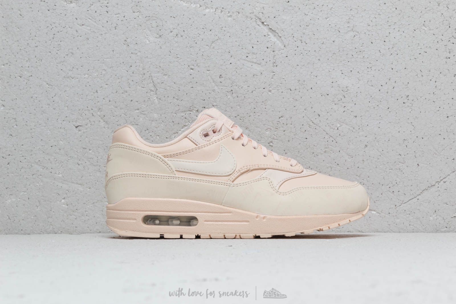 Women s shoes Nike Wmns Air Max 1 LX Guava Ice Guava Ice