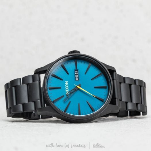 Nixon on sale sentry blue