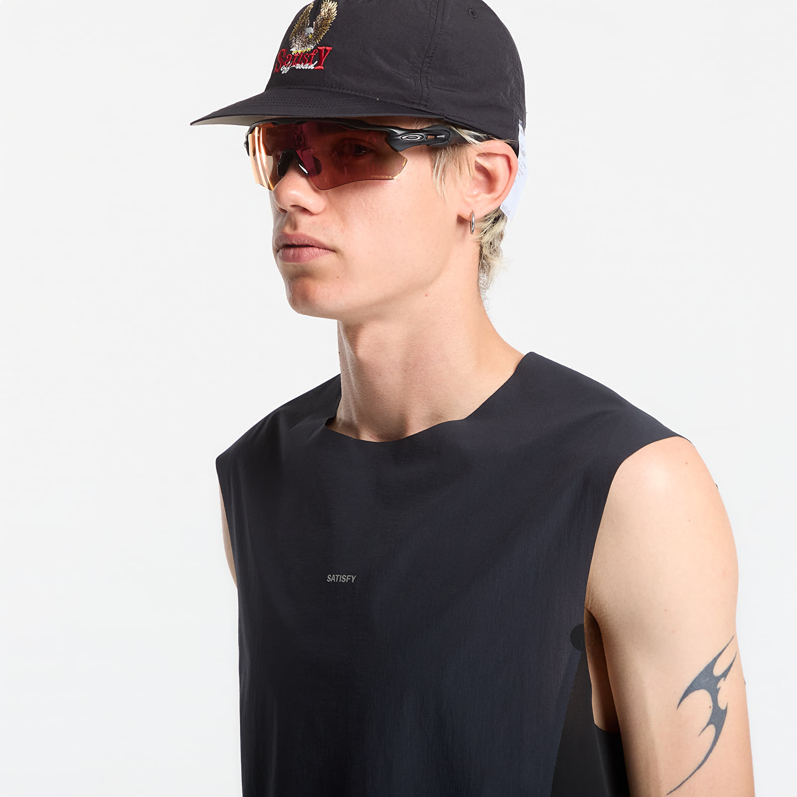 T-shirts  Satisfy Justice Trail Cropped Muscle Tee Black