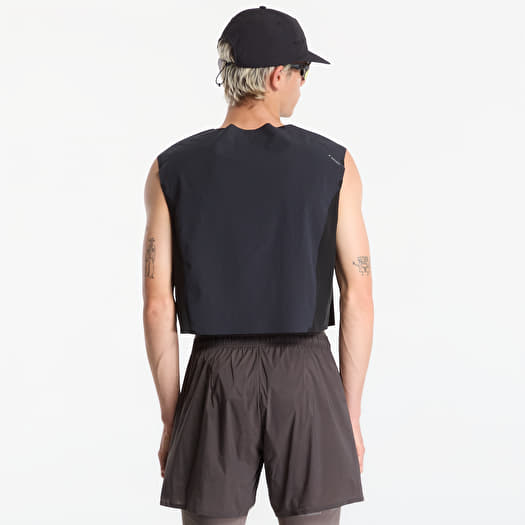 Satisfy Justice Trail Cropped Muscle Tee Black | Footshop