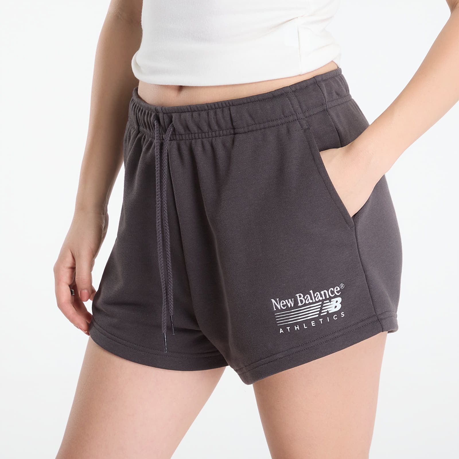 Kratke hlače New Balance Trackside French Terry Short Black Cement