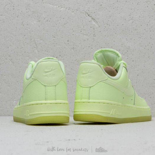 Nike air force 1 barely volt deals