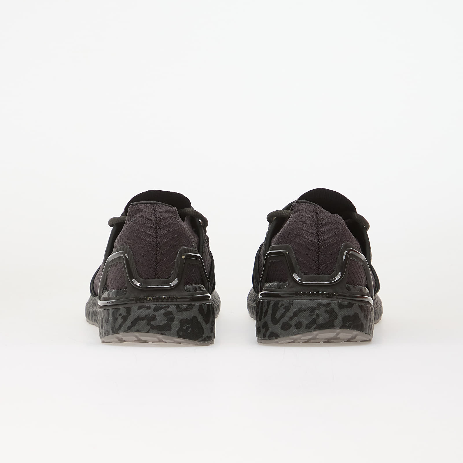 Жіноче взуття adidas by Stella McCartney Ultraboost Dna Carbon/ Grey Four/ Dove Grey