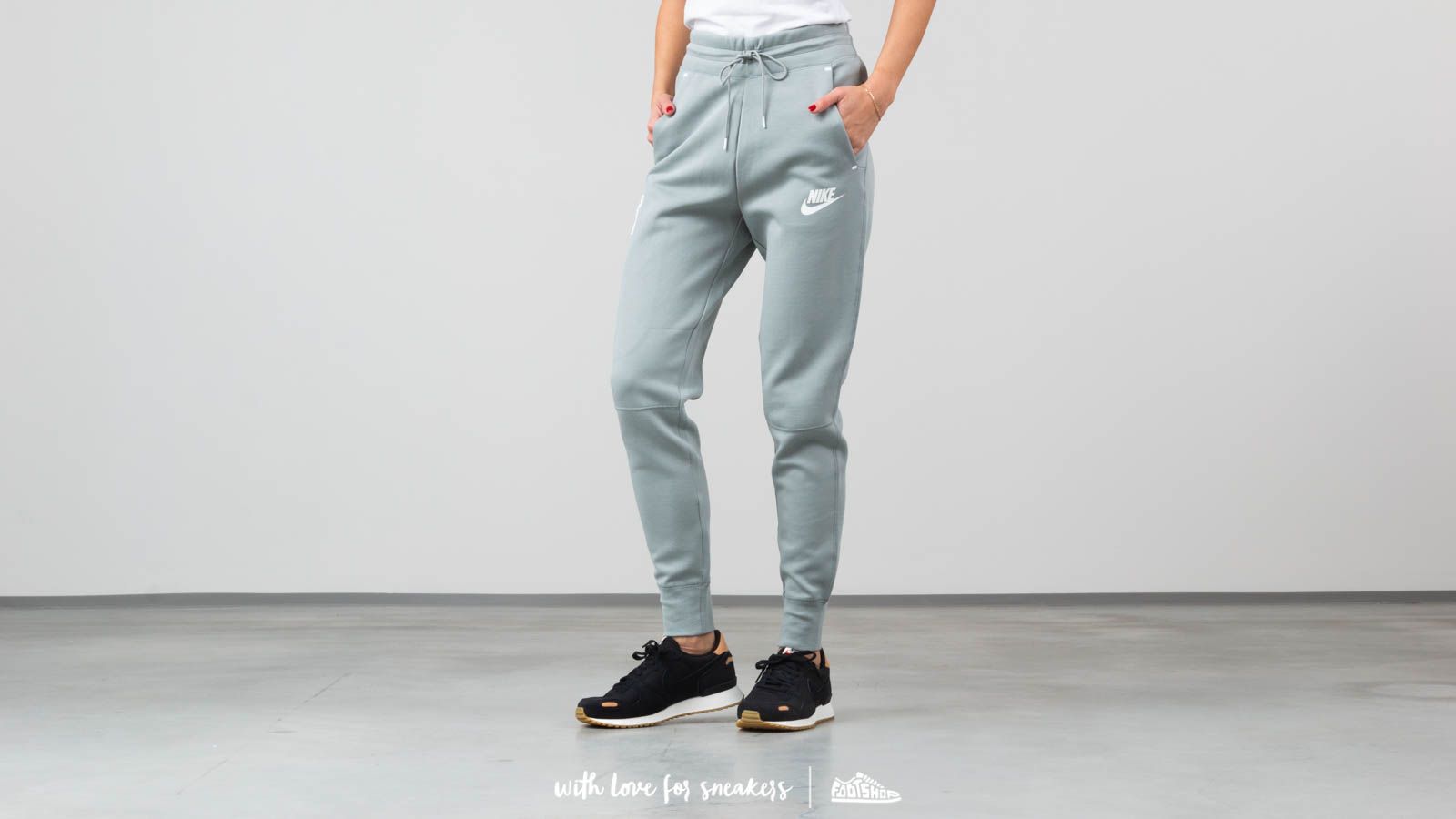 Džíny a kalhoty Nike Sportswear Tech Fleece Pants Mica Green