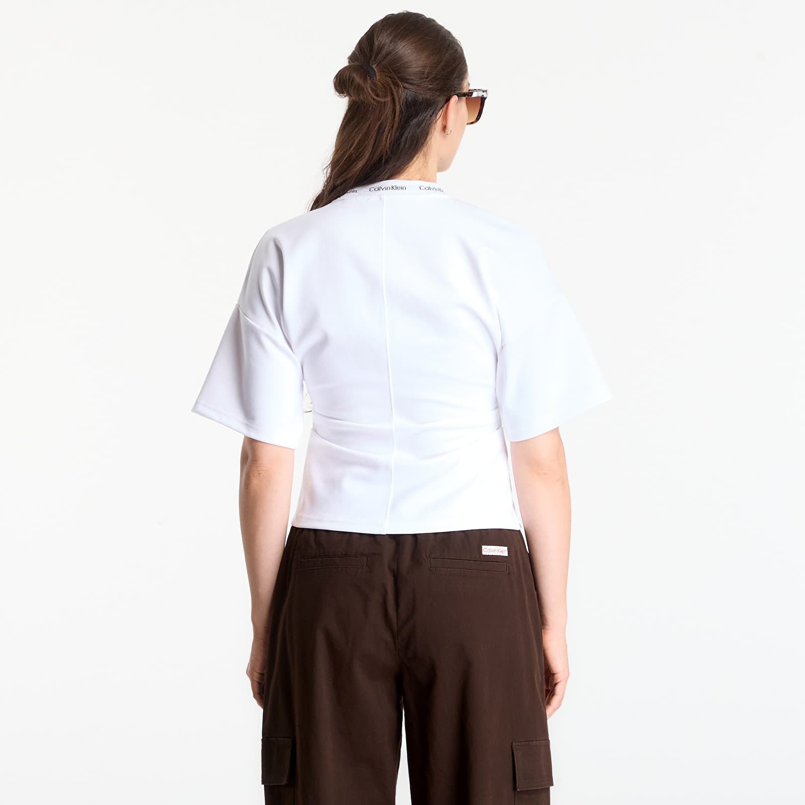 Naiste T-särgid Calvin Klein Jeans Ss Logo Neck Detail Interlock Top Bright White