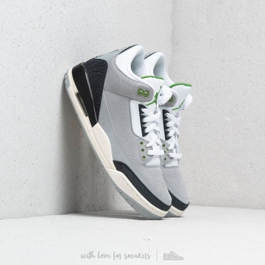 Jordan retro 3 2025 smoke grey