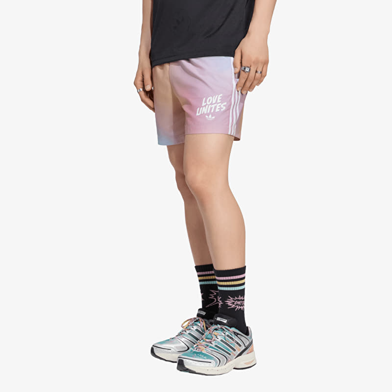 Pantaloni scurți adidas Pride AOP Shorts (Water Proof) Rainbow