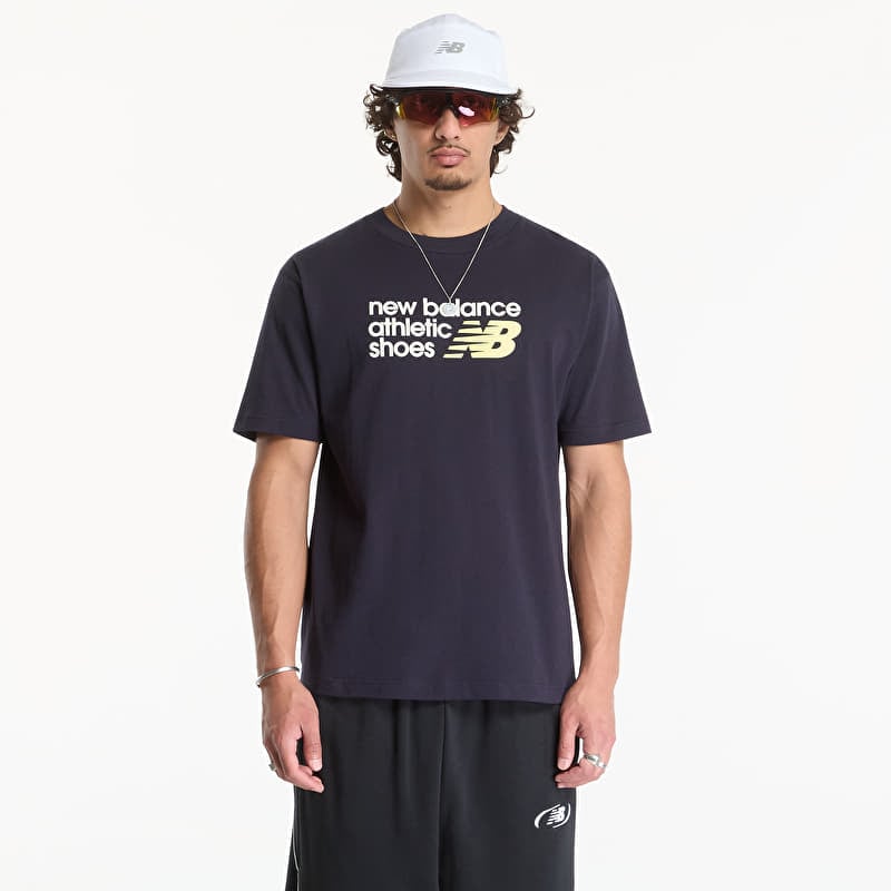 T-paita New Balance Athletics Premium Relaxed Chest Logo T-Shirt Dark Night
