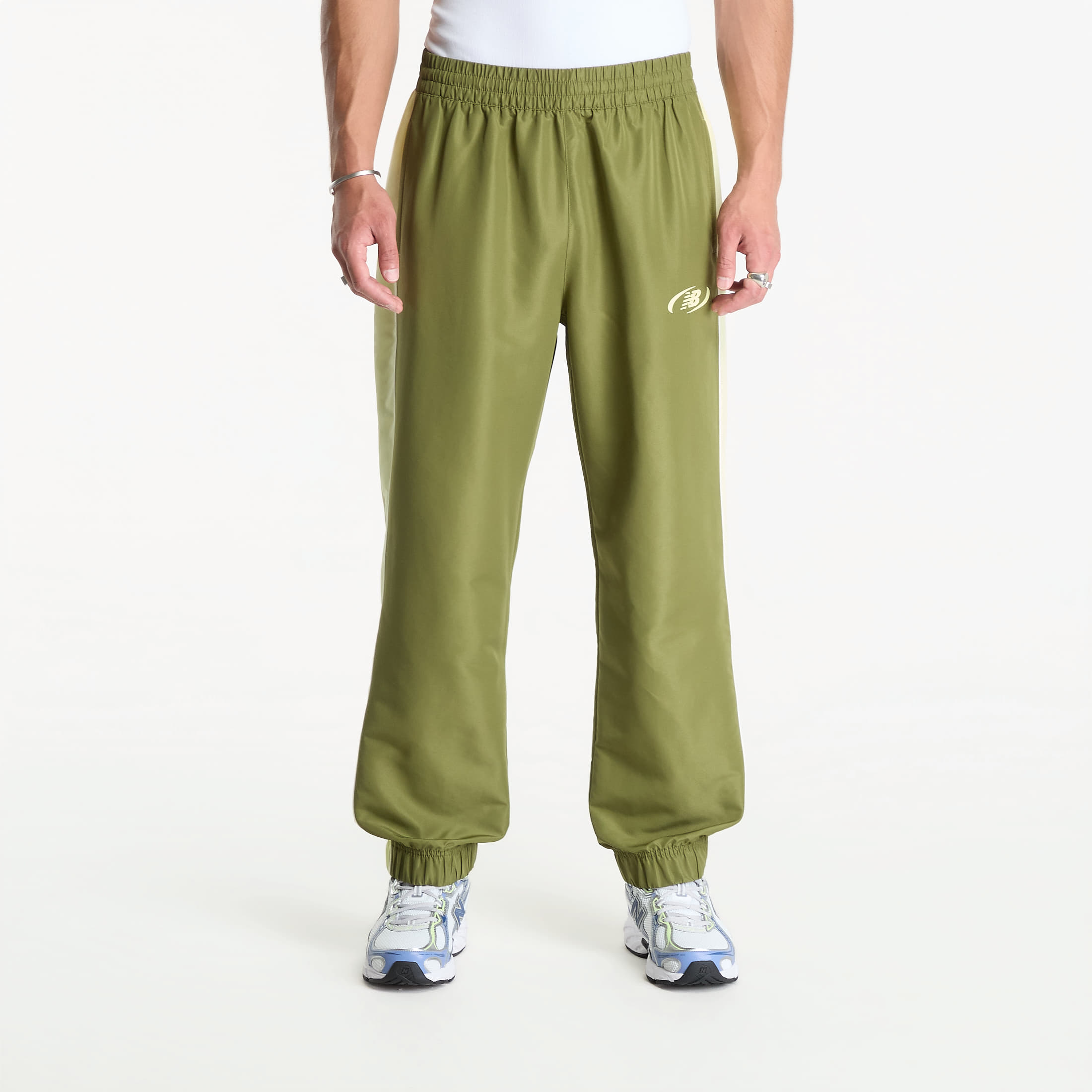 Панталони New Balance Trackside Woven Pant Sport Green/ Fennel Seed XL