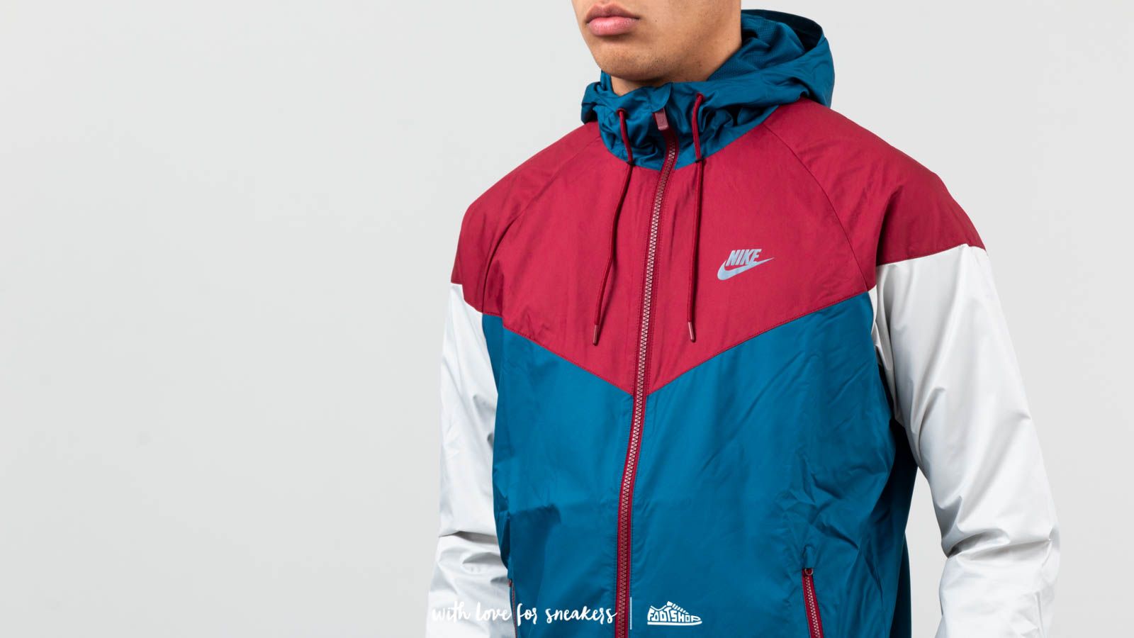 Nike windrunner jacket red blue sales