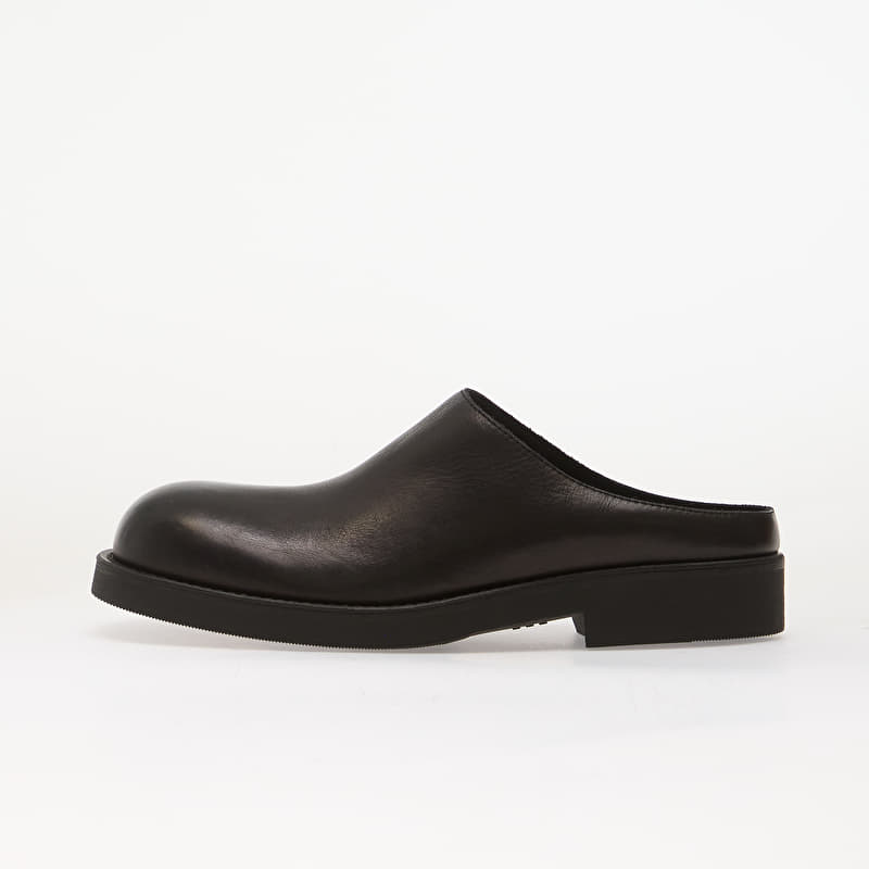 MM6 Slipper Black
