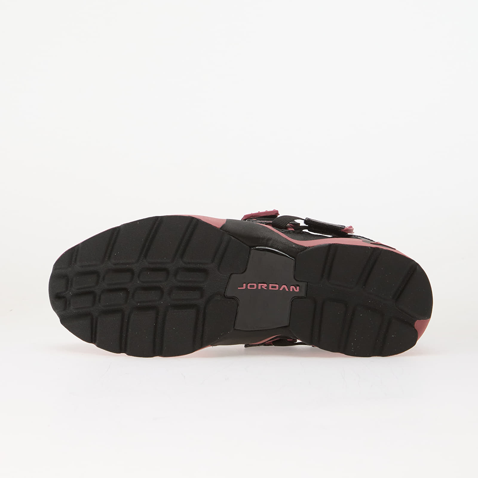 Women's shoes Jordan Trunner LX Black/ Desert Berry-Reflective Slvr