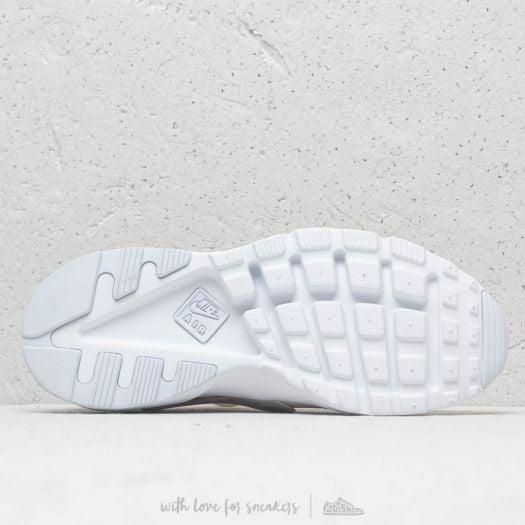 Red huaraches with white bottoms sales