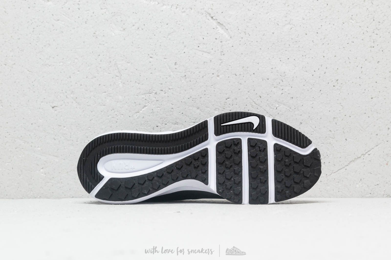Női cipők Nike Star Runner (GS) Black/ White-Volt