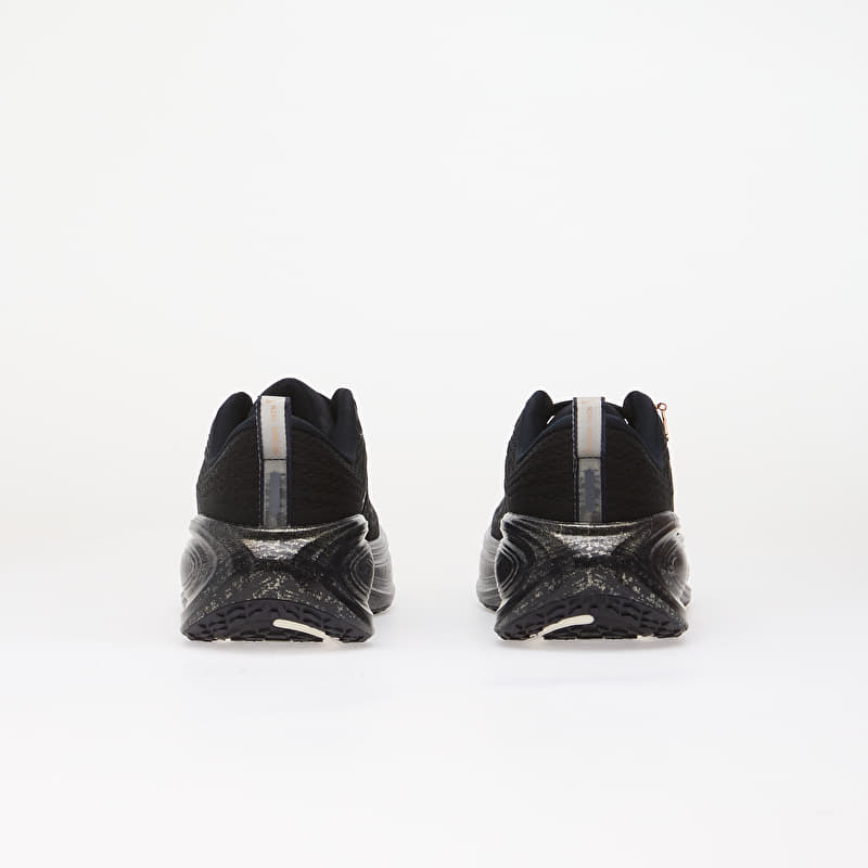 Women's shoes Nike Vomero Plus 