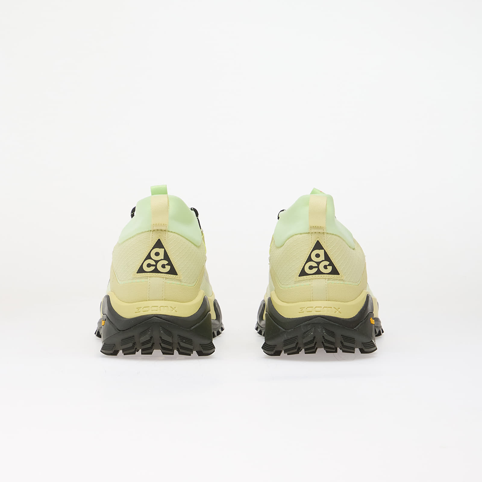 Încălțăminte și sneakerși pentru femei ACG Zegama Hike Life Lime/ Dk Smoke Grey-Barely Volt
