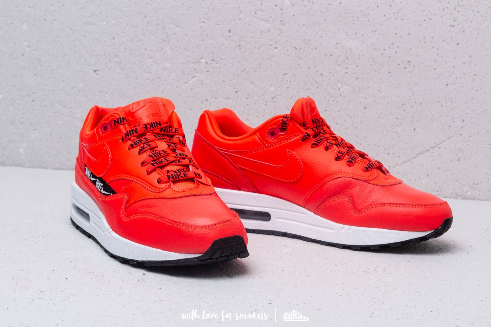 Nike air max 1 se overbranded women's shoe discount