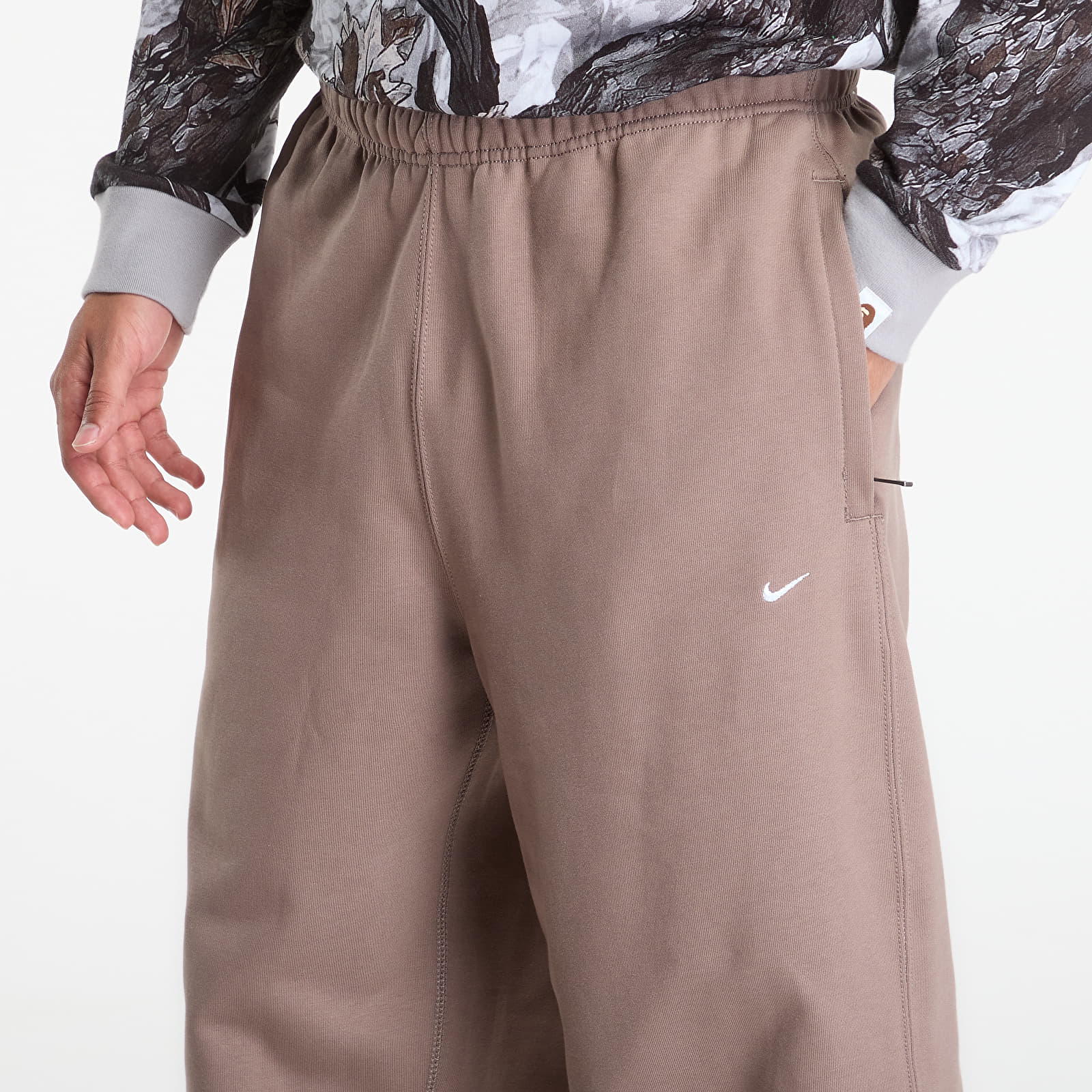 Jogger Pants Nike Solo Swoosh Men's Cuffed Fleece Pants Mink Brown/ Mink Brown/ White