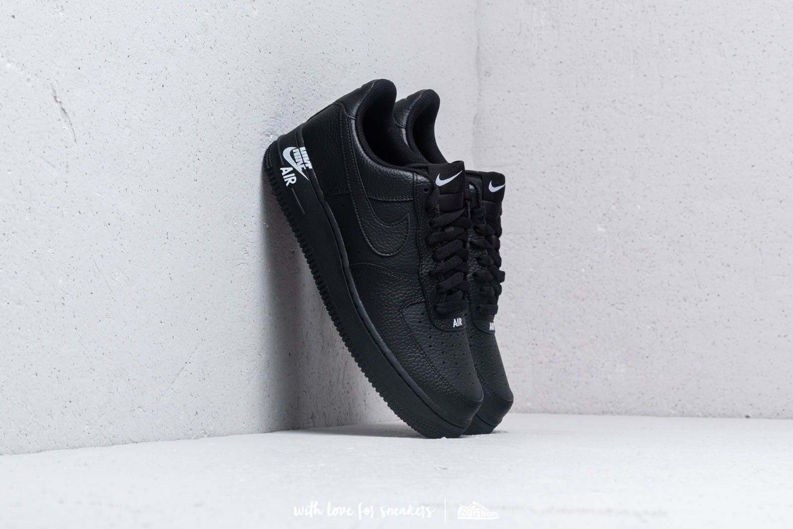 Men's shoes Nike Air Force 1 '07 Leather Black/ Black-White