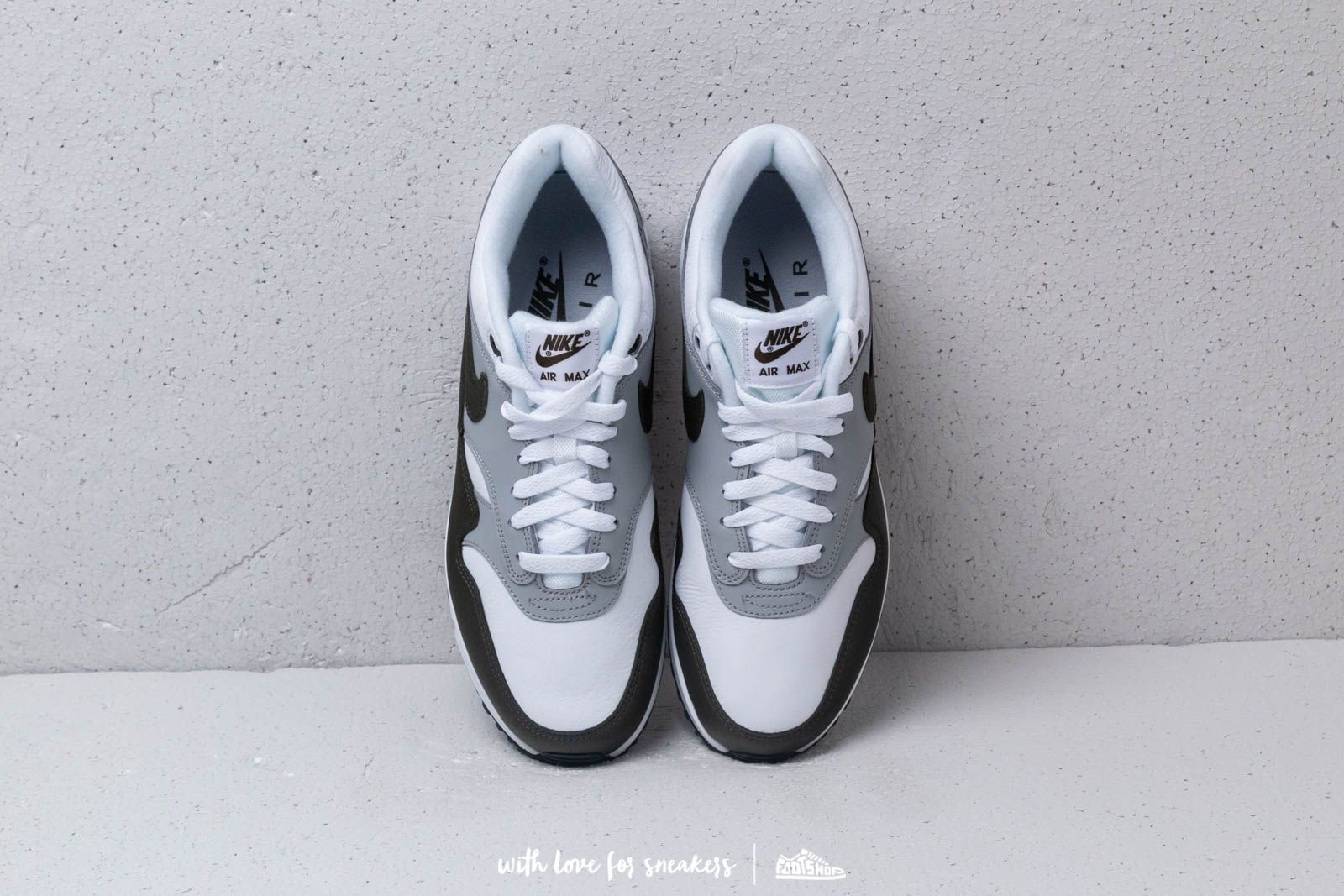 Men s shoes Nike Air Max 90 1 White Cargo Khaki Black Footshop