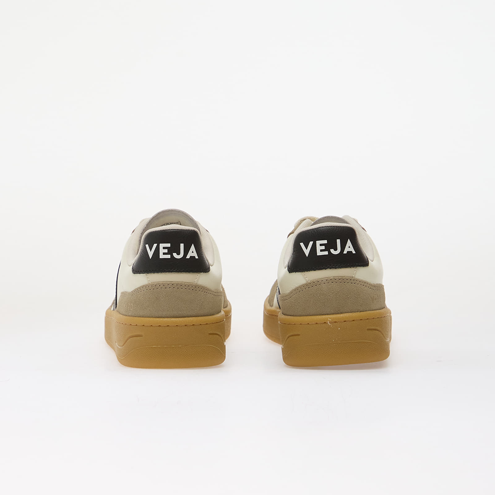 Ανδρικά παπούτσια Veja V-90 O.T. Leather Pure/ Black/ Natural