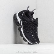 Nike air vapormax plus black and white womens hot sale