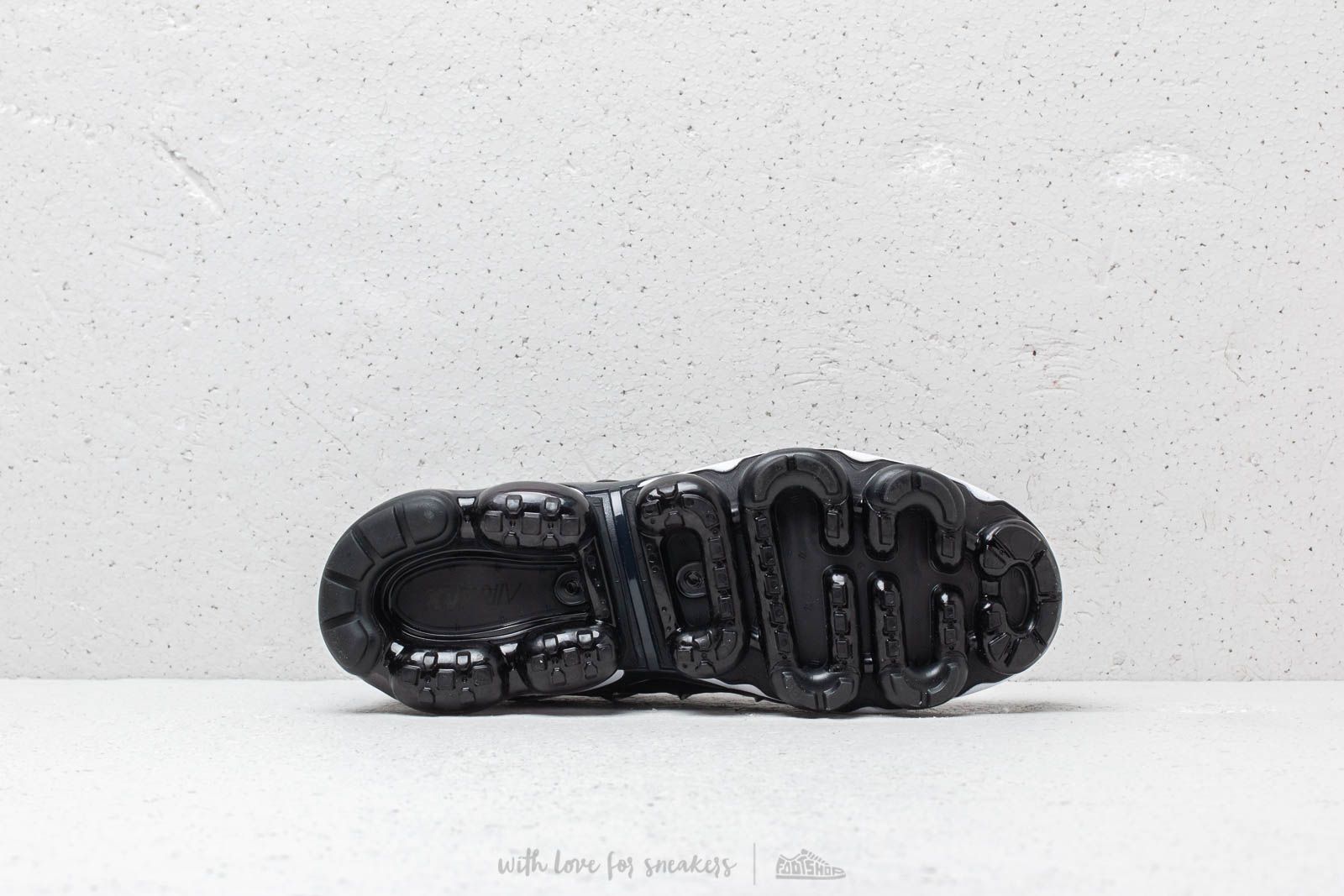 Men's shoes Nike Air Vapormax Plus Black/ White
