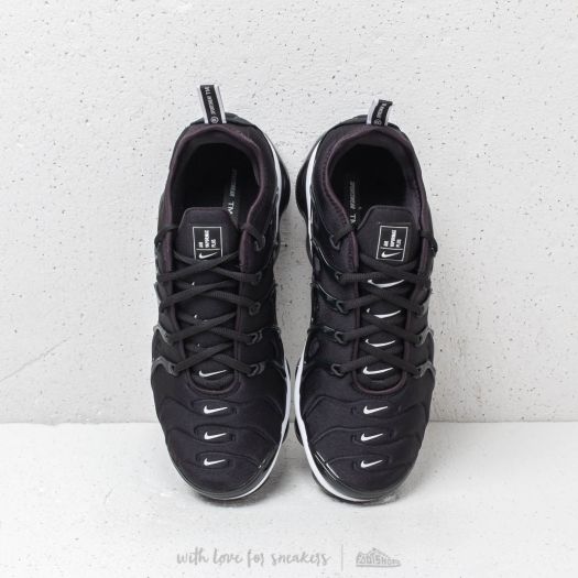Black white on sale vapormax plus