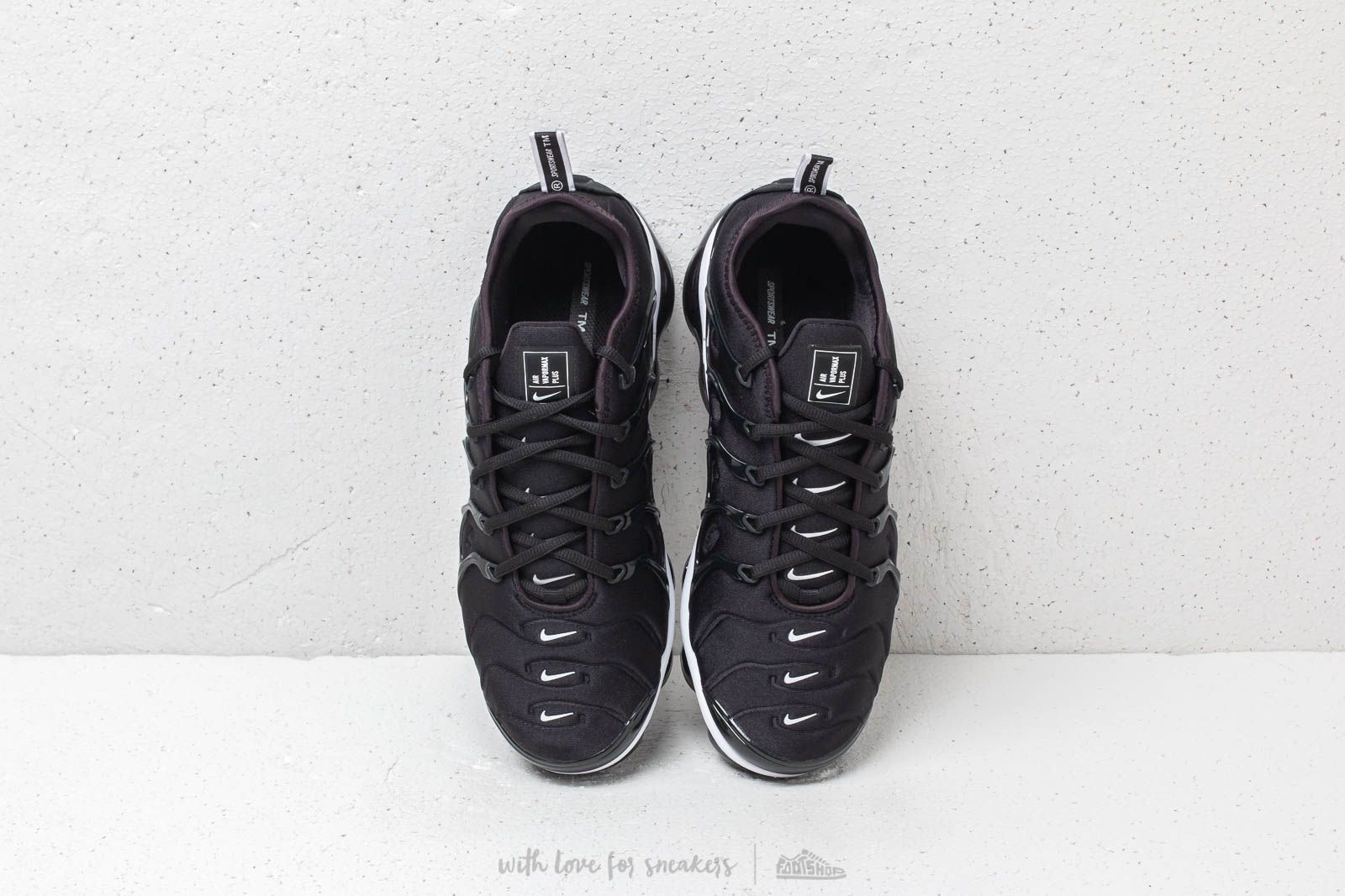 Men s shoes Nike Air Vapormax Plus Black White Footshop
