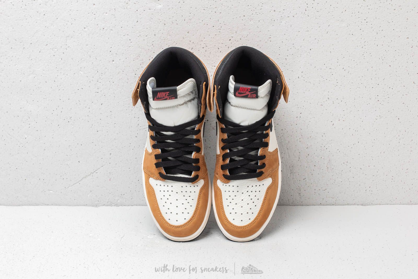 Buty męskie Air Jordan 1 Retro High Original Golden Harvest/ Black-Sail